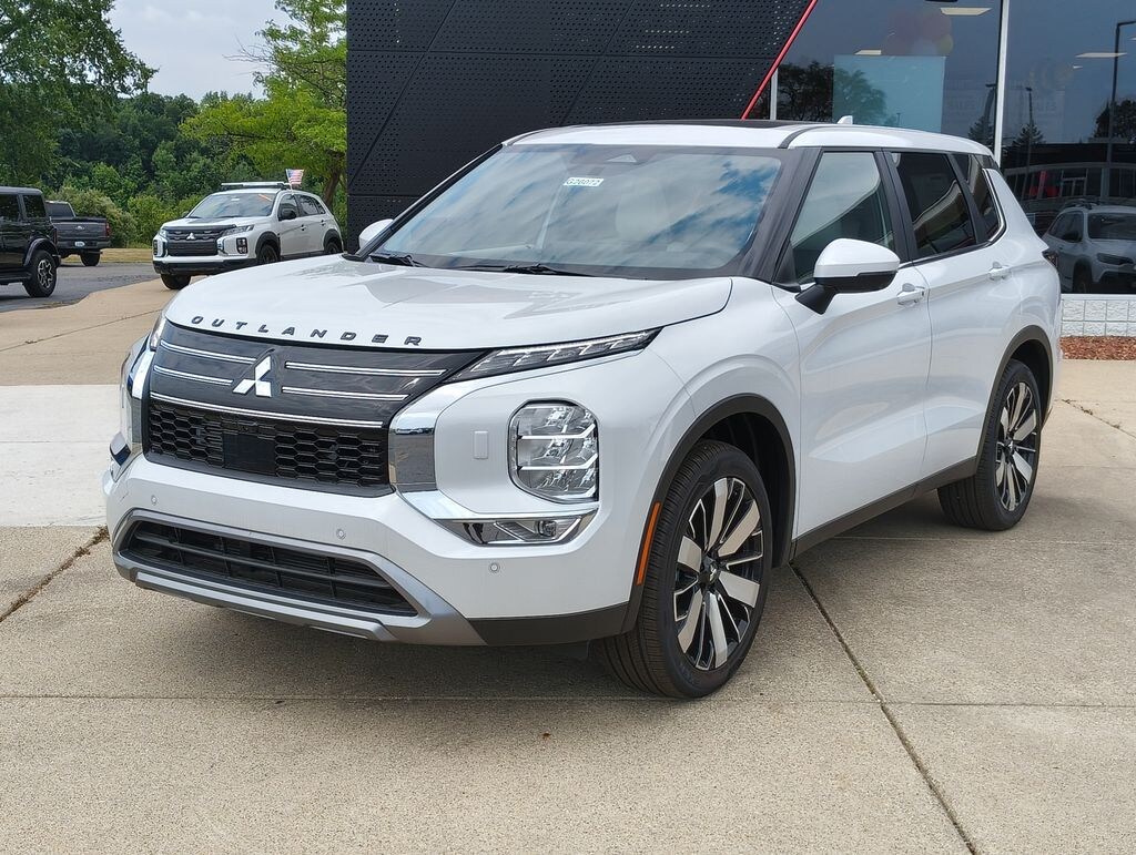 New 2026 Mitsubishi Outlander SE SUV