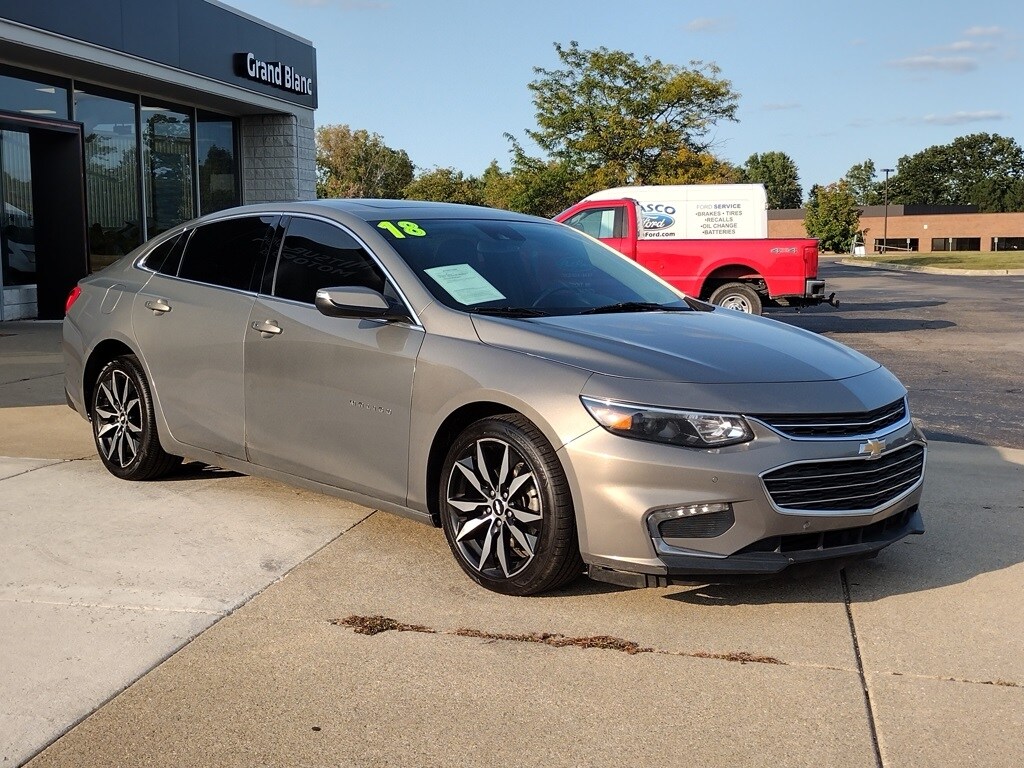 2018 Chevrolet Malibu 1LT photo 3