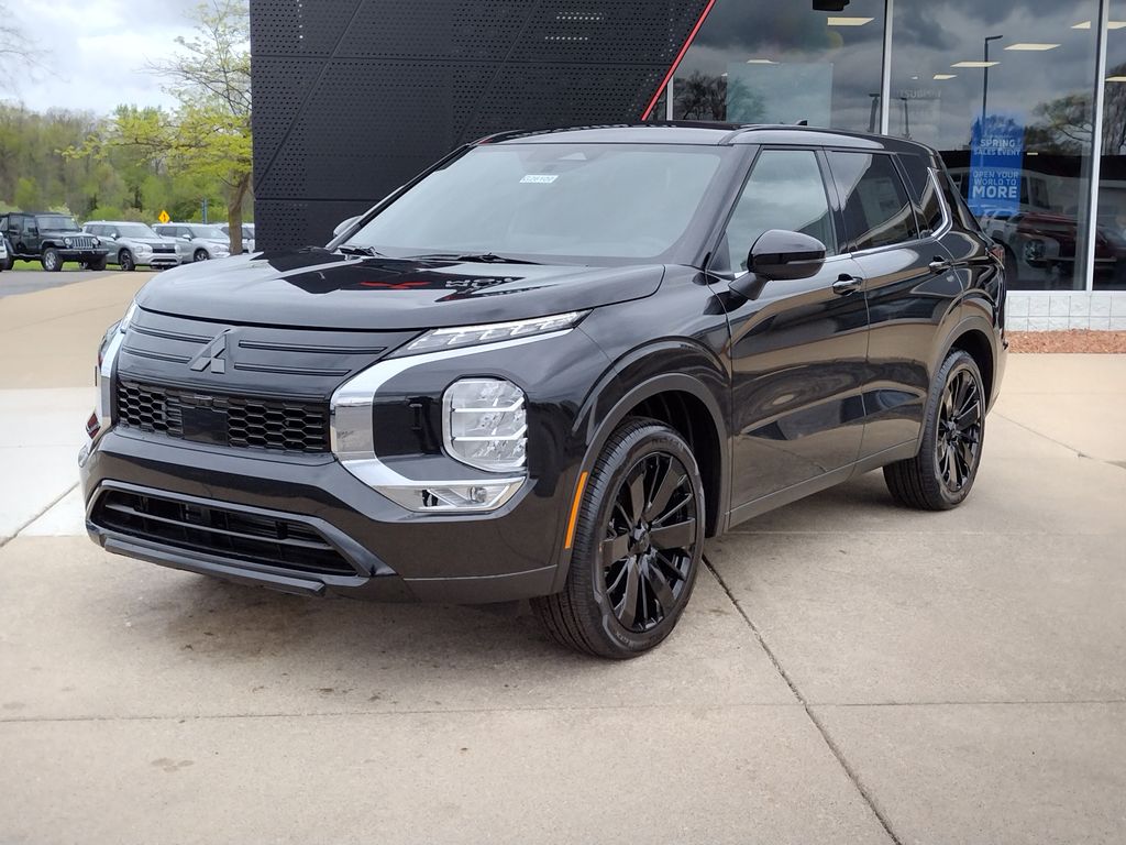 2026 Mitsubishi Outlander LE S-AWC's photo
