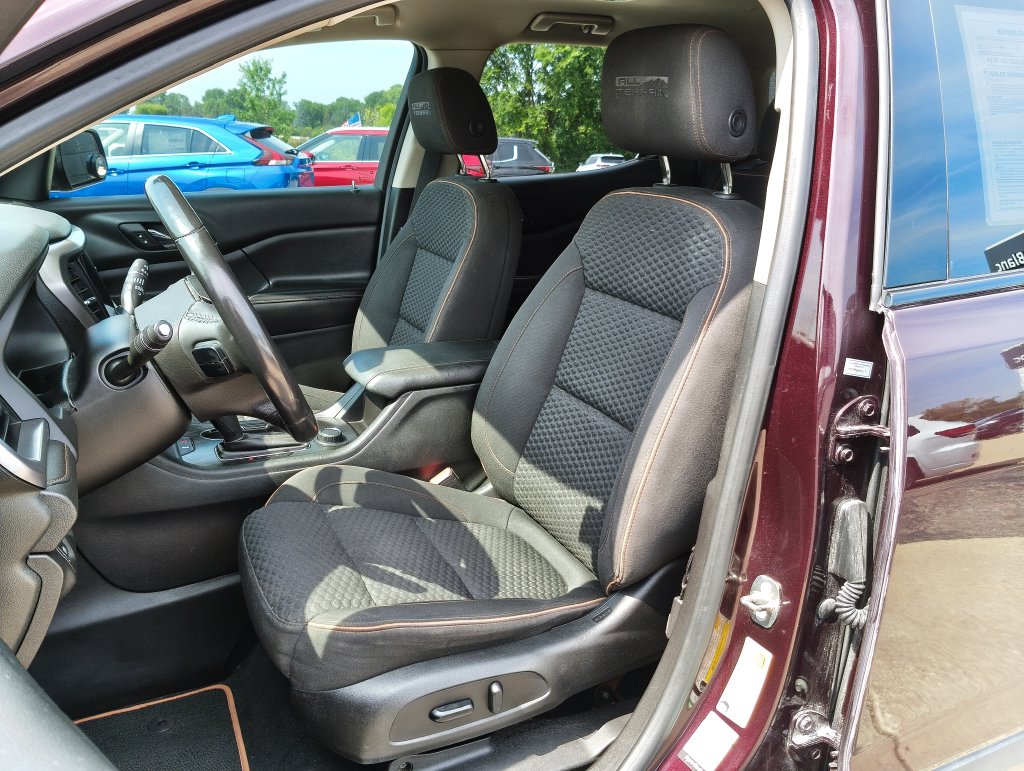 Used 2018 GMC Acadia SLE with VIN 1GKKNTLS8JZ145717 for sale in Grand Blanc Township, MI