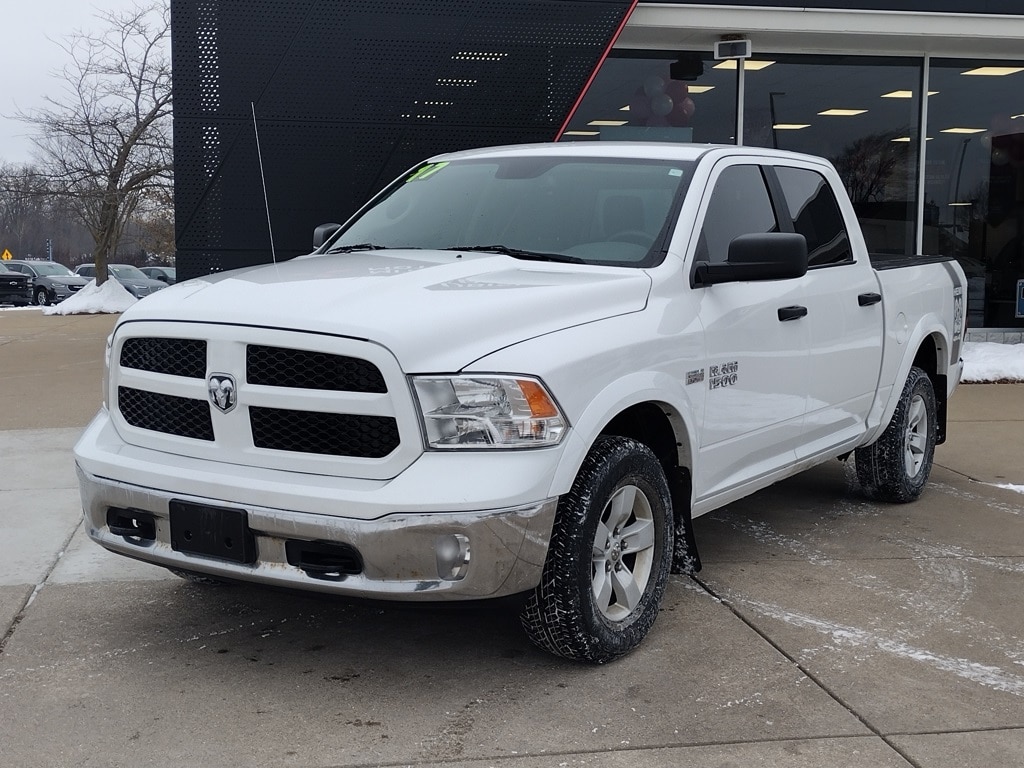 2017 RAM Ram 1500 Pickup SLT