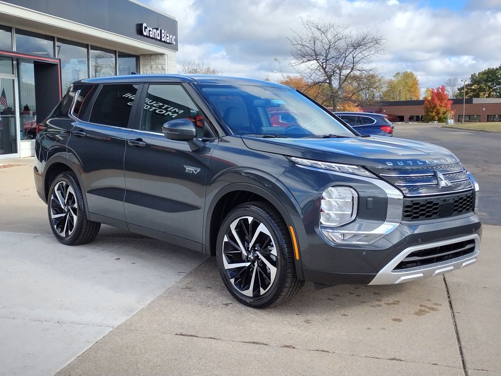 2025 Mitsubishi Outlander Plug-in Hybrid SE - Photo 13