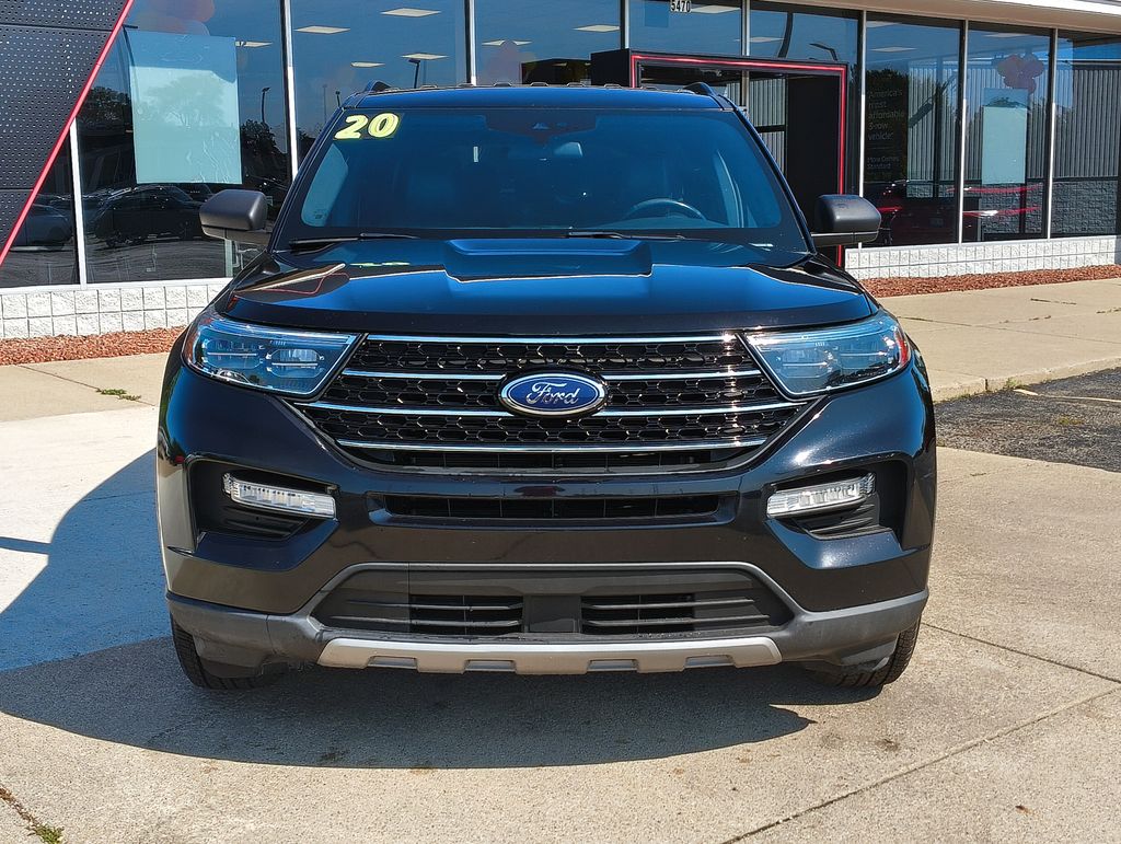 Used 2020 Ford Explorer XLT with VIN 1FMSK8DH1LGC26508 for sale in Grand Blanc Township, MI