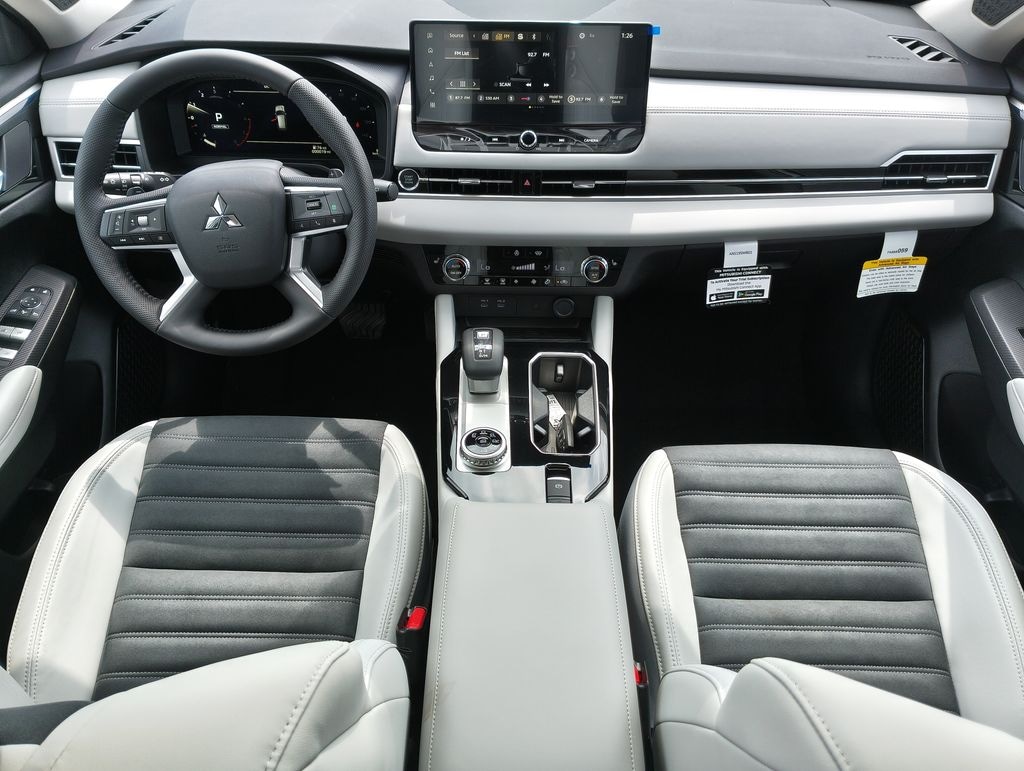New 2026 Mitsubishi Outlander SE SUV