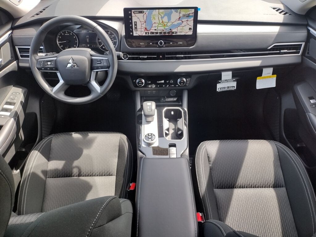 New 2026 Mitsubishi Outlander ES SUV