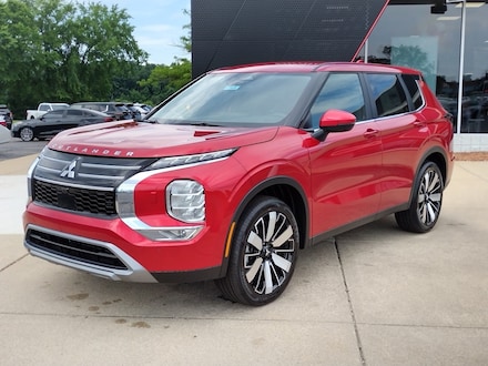 2025 Mitsubishi Outlander SE SUV