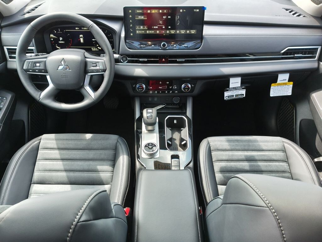 New 2026 Mitsubishi Outlander SE SUV