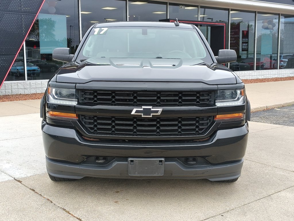 Used 2017 Chevrolet Silverado 1500 Custom with VIN 1GCVKPEC8HZ356604 for sale in Grand Blanc Township, MI