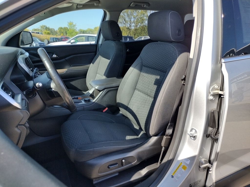 Used 2018 GMC Acadia SLE-2 SUV