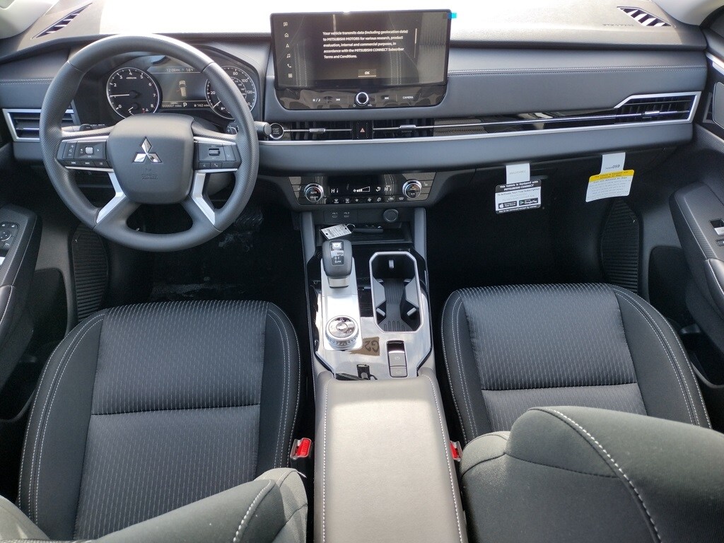 New 2026 Mitsubishi Outlander ES SUV