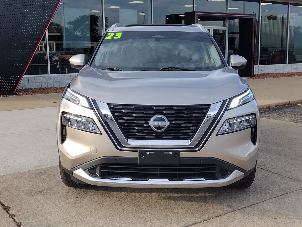 2023 Nissan Rogue Platinum photo 2
