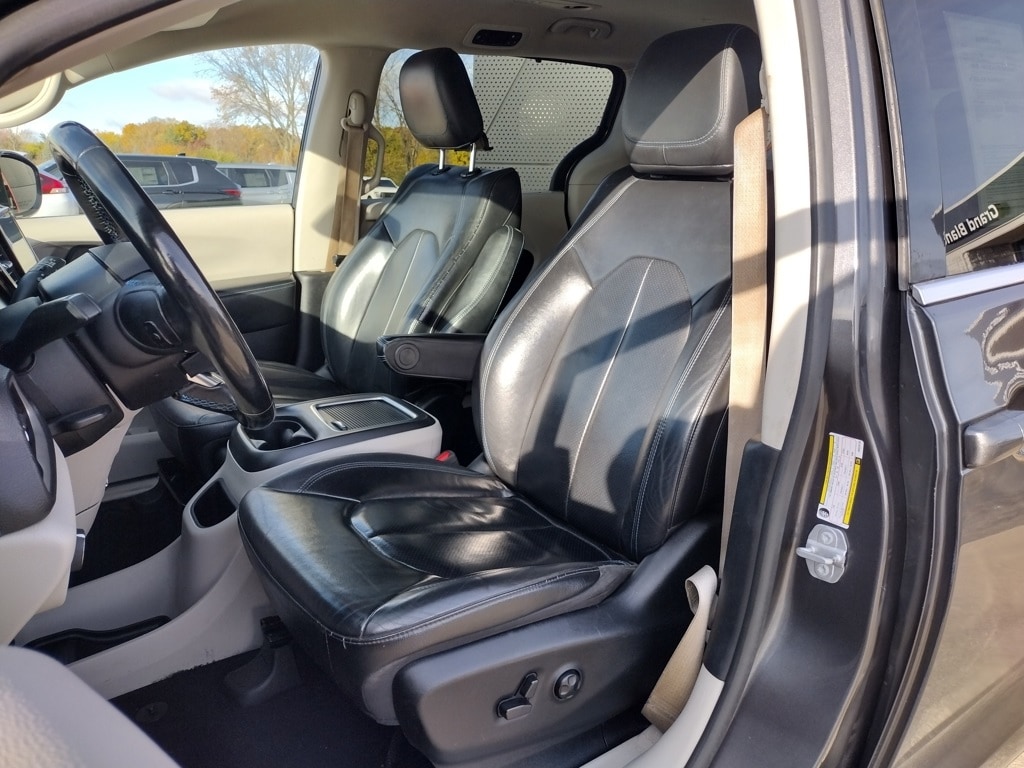 Certified 2021 Chrysler Pacifica Touring L Van Passenger Van