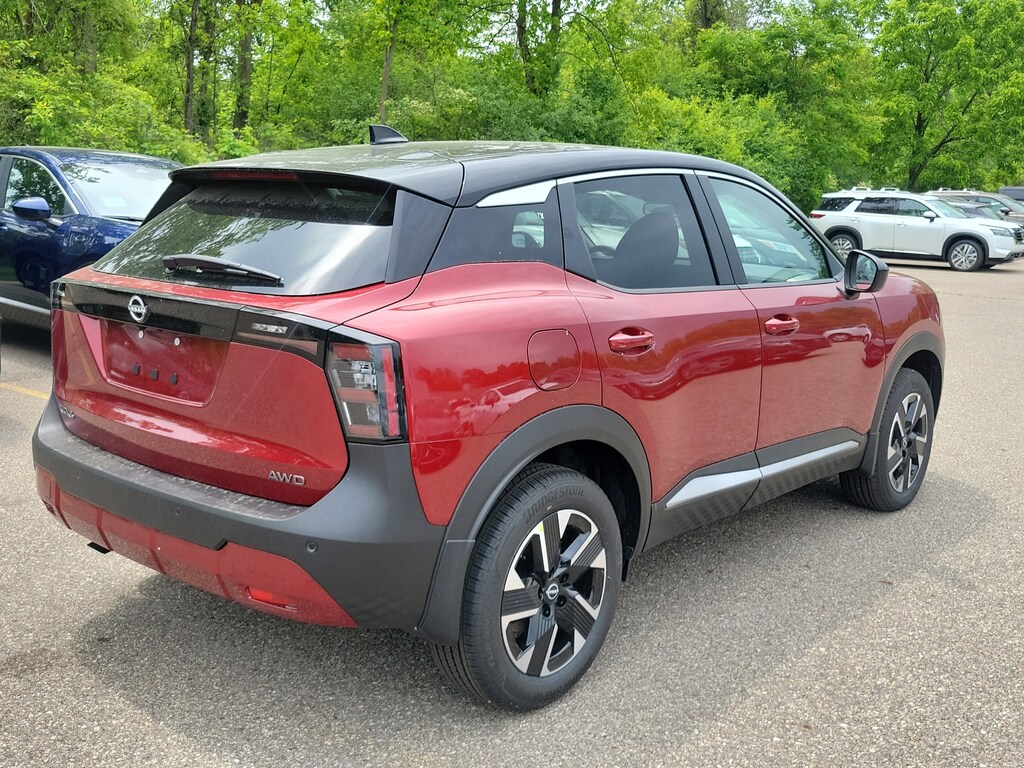 New 2025 Nissan Kicks SV SUV