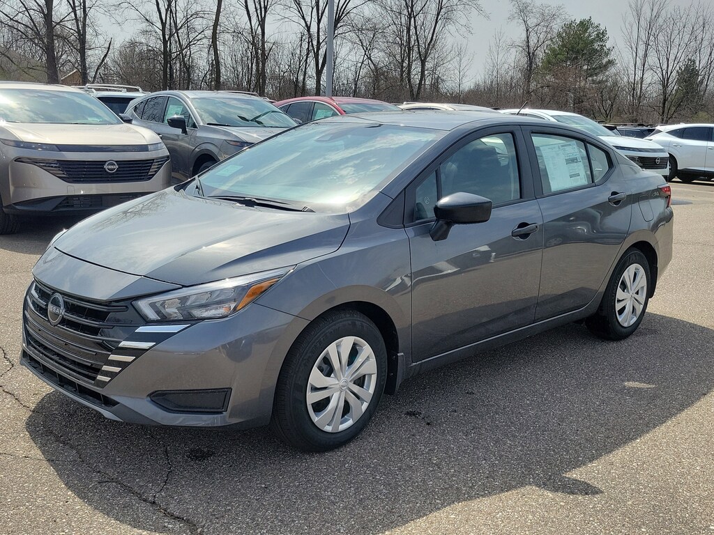 New 2025 Nissan Versa 1.6 S Sedan