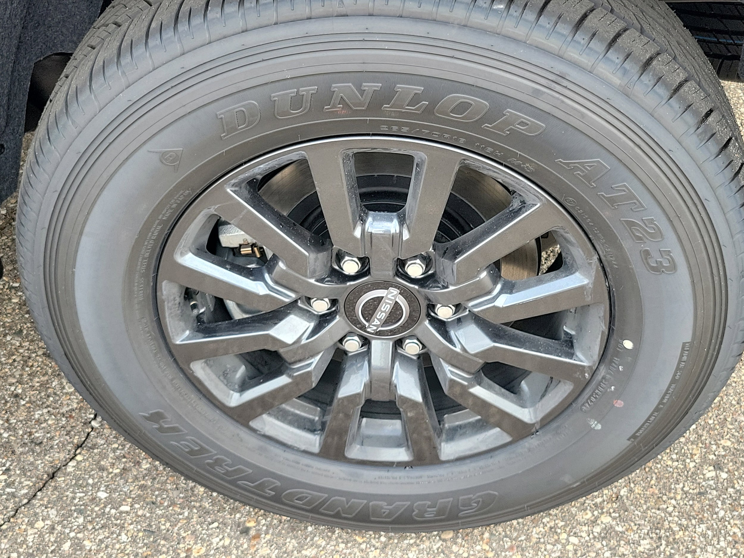 2025 Nissan Armada SV - Photo 28