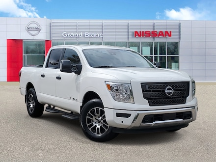 2024 Nissan Titan SV Truck Crew Cab
