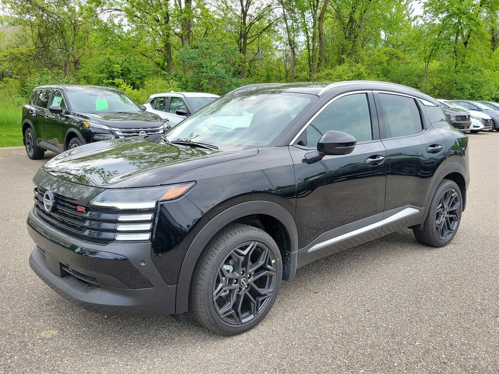 New 2025 Nissan Kicks SR SUV