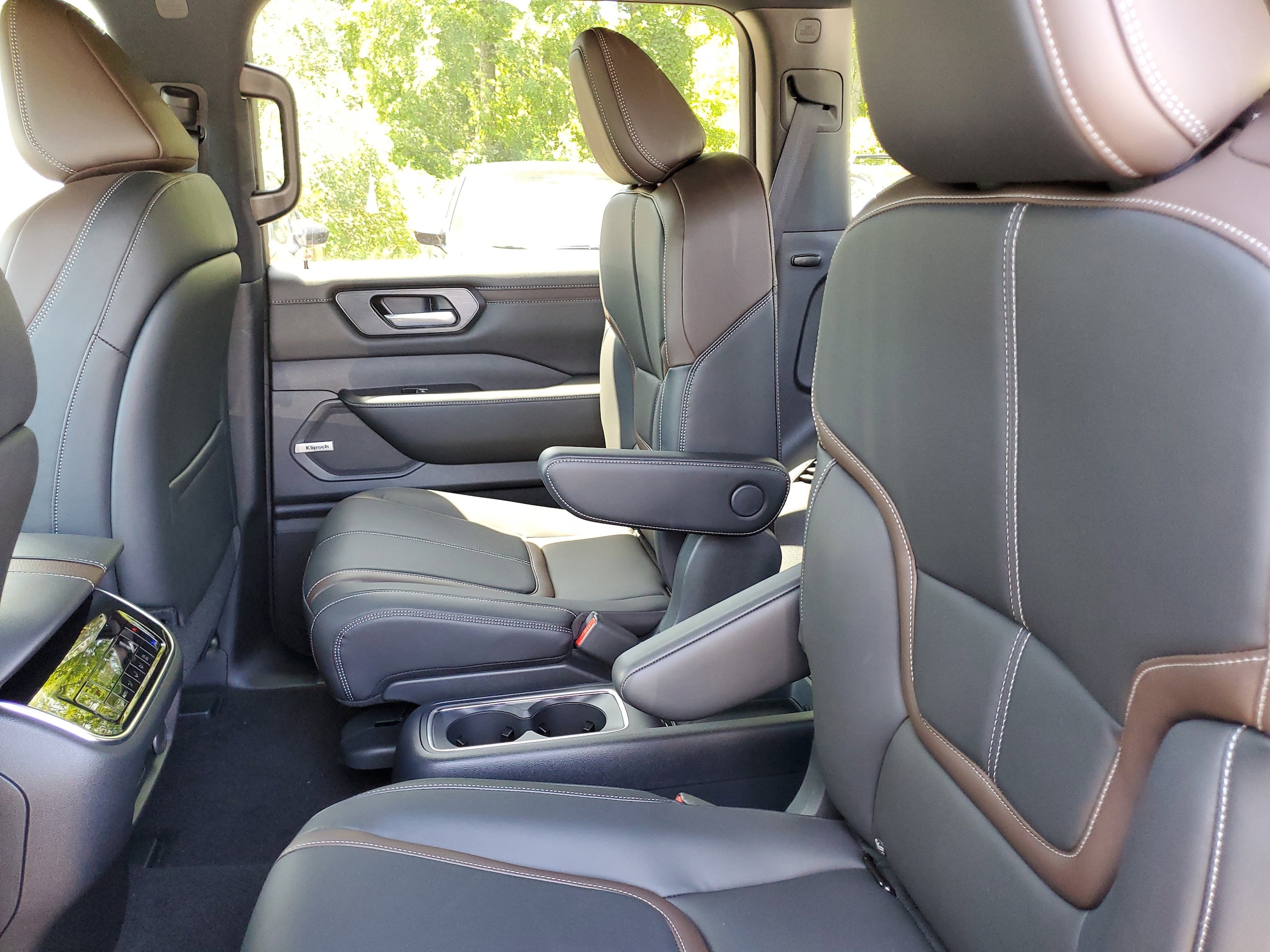 2025 Nissan Armada SL - Photo 26