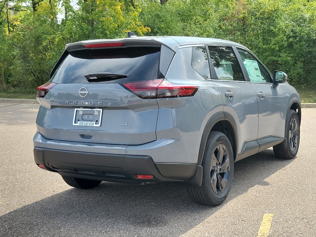 New 2026 Nissan Rogue SV SUV