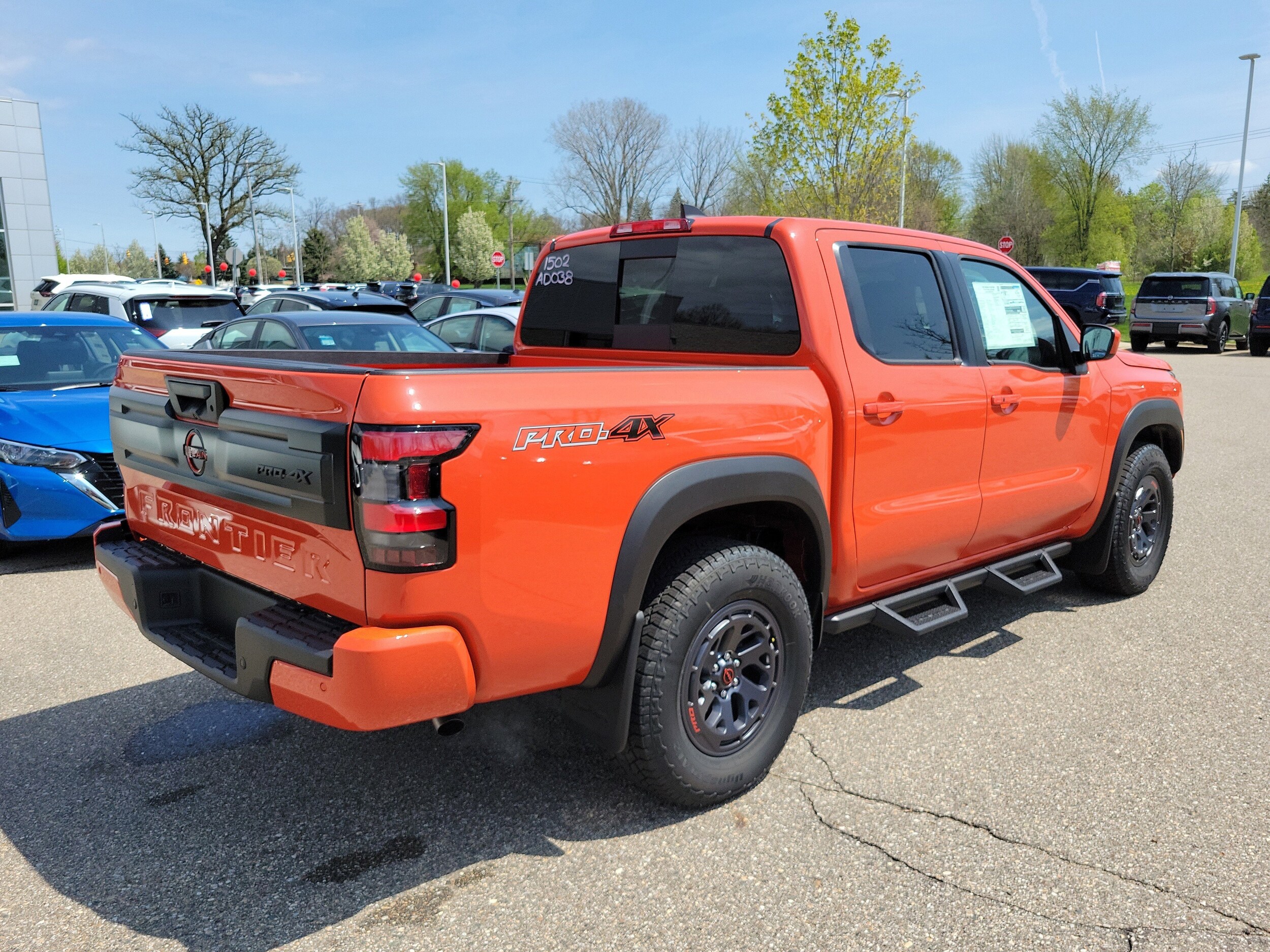 2025 Nissan Frontier PRO-4X photo 3