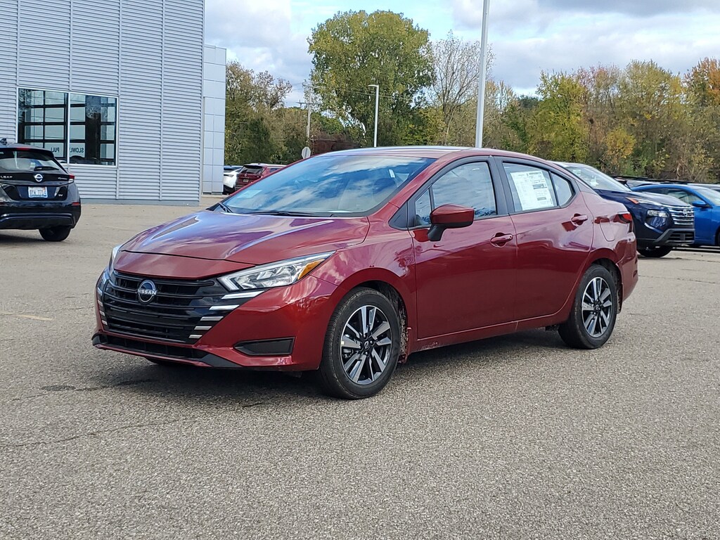 New 2025 Nissan Versa 1.6 SV Sedan