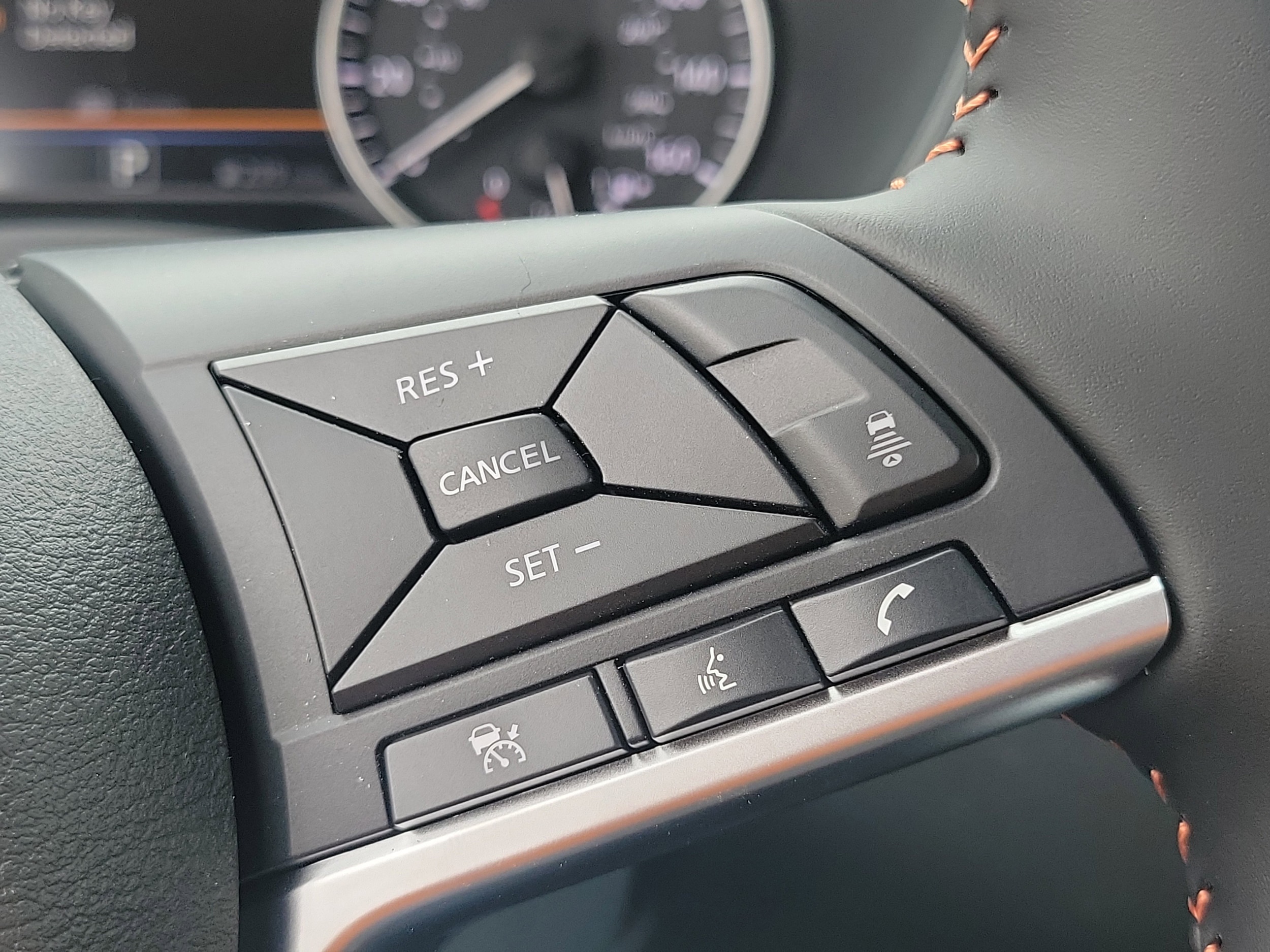 2025 Nissan Sentra SR - Photo 10