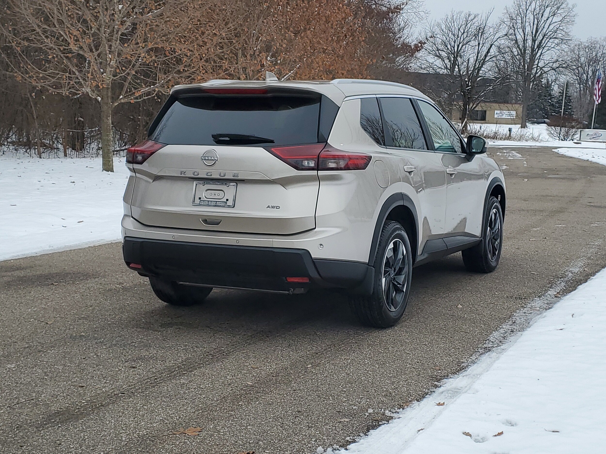 2026 Nissan Rogue SV photo 3