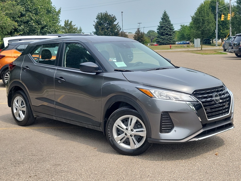 Used 2025 Nissan Kicks Play S SUV