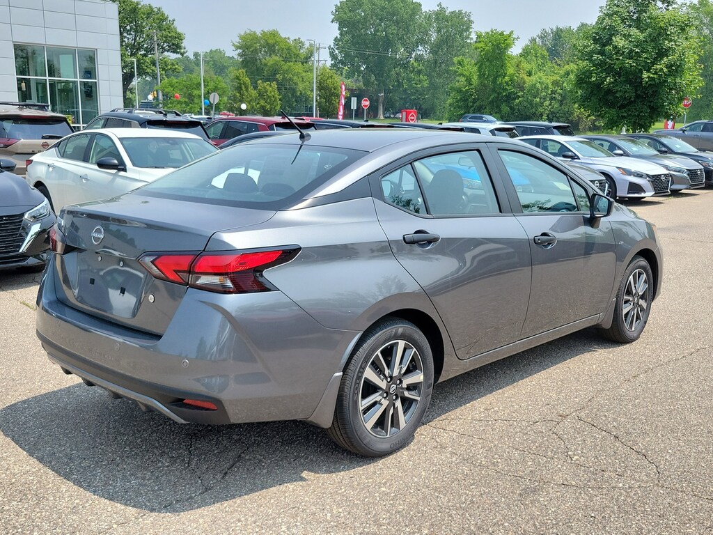 New 2025 Nissan Versa 1.6 S Sedan