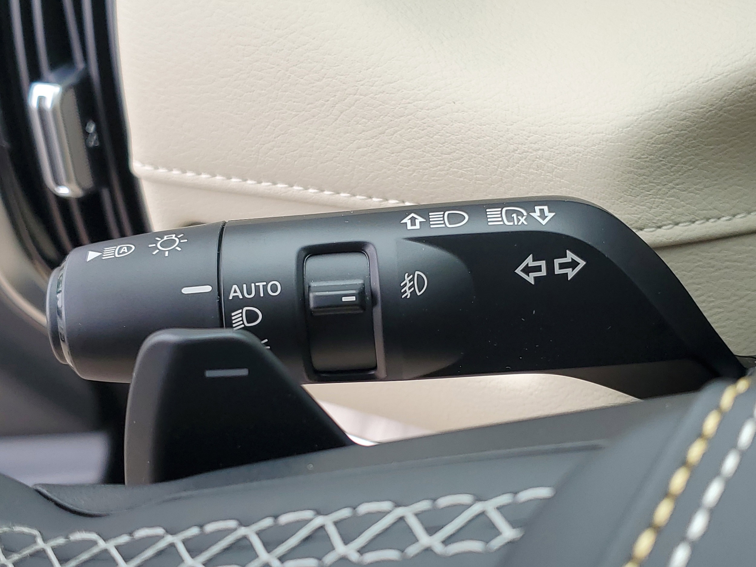 2025 Nissan Armada Platinum Reserve - Photo 9
