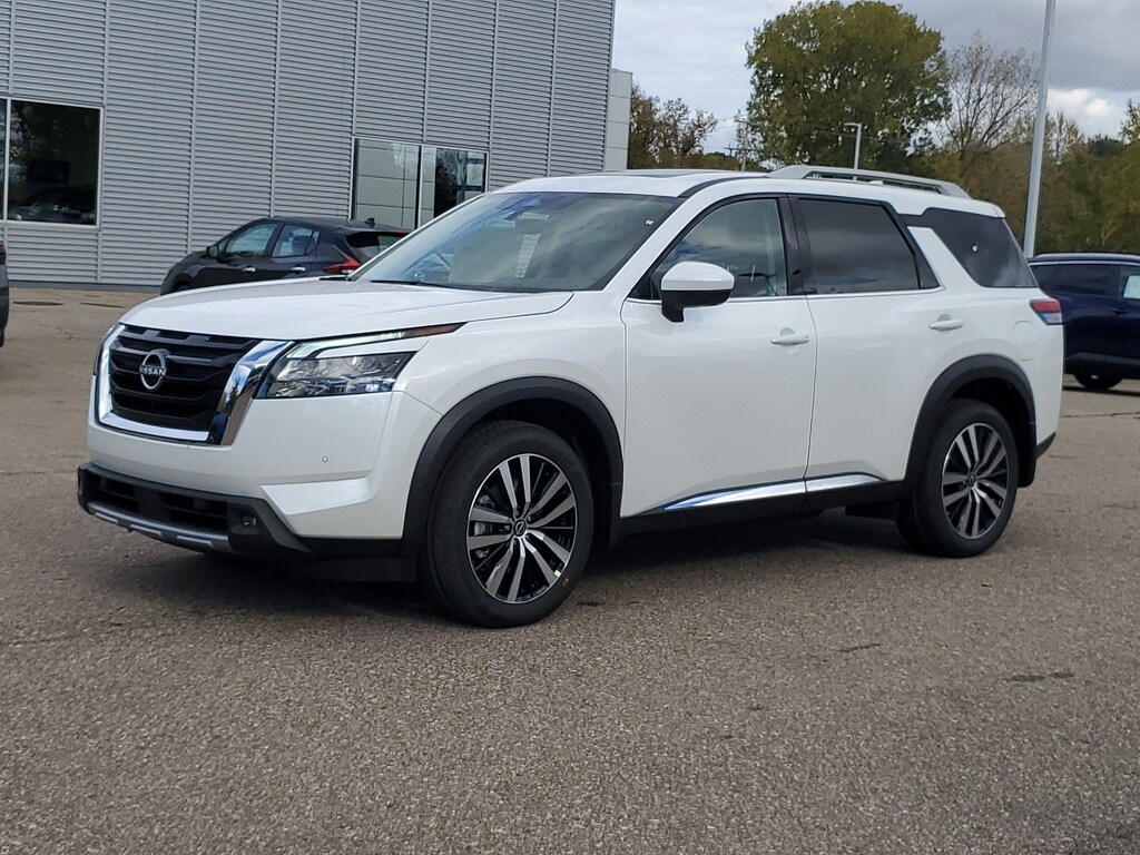 New 2025 Nissan Pathfinder Platinum SUV