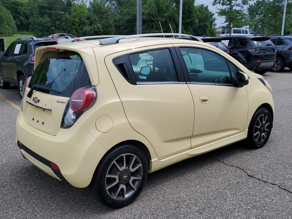 Used 2014 Chevrolet Spark 2LT Auto Hatchback