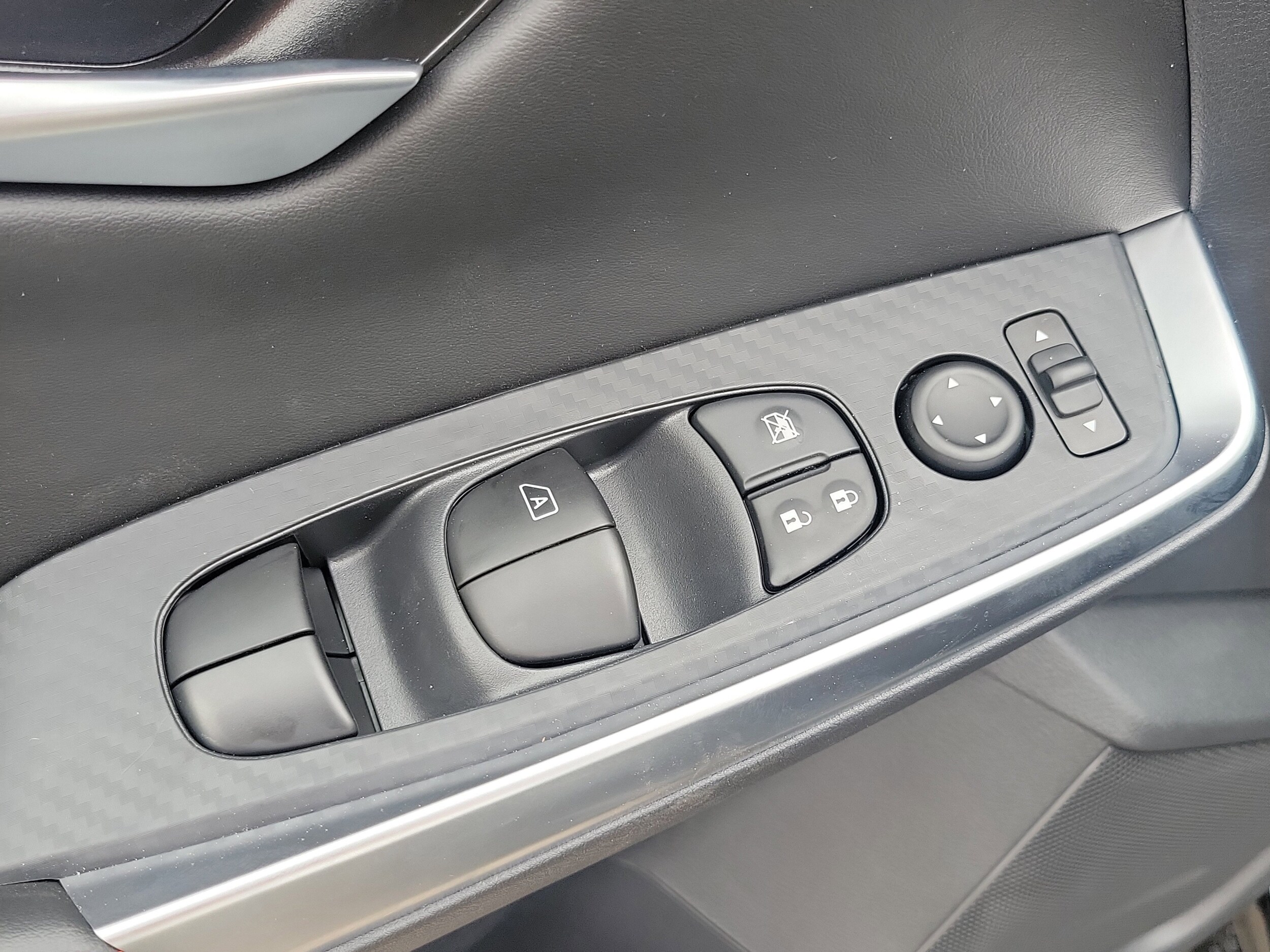 2025 Nissan Sentra SR - Photo 17