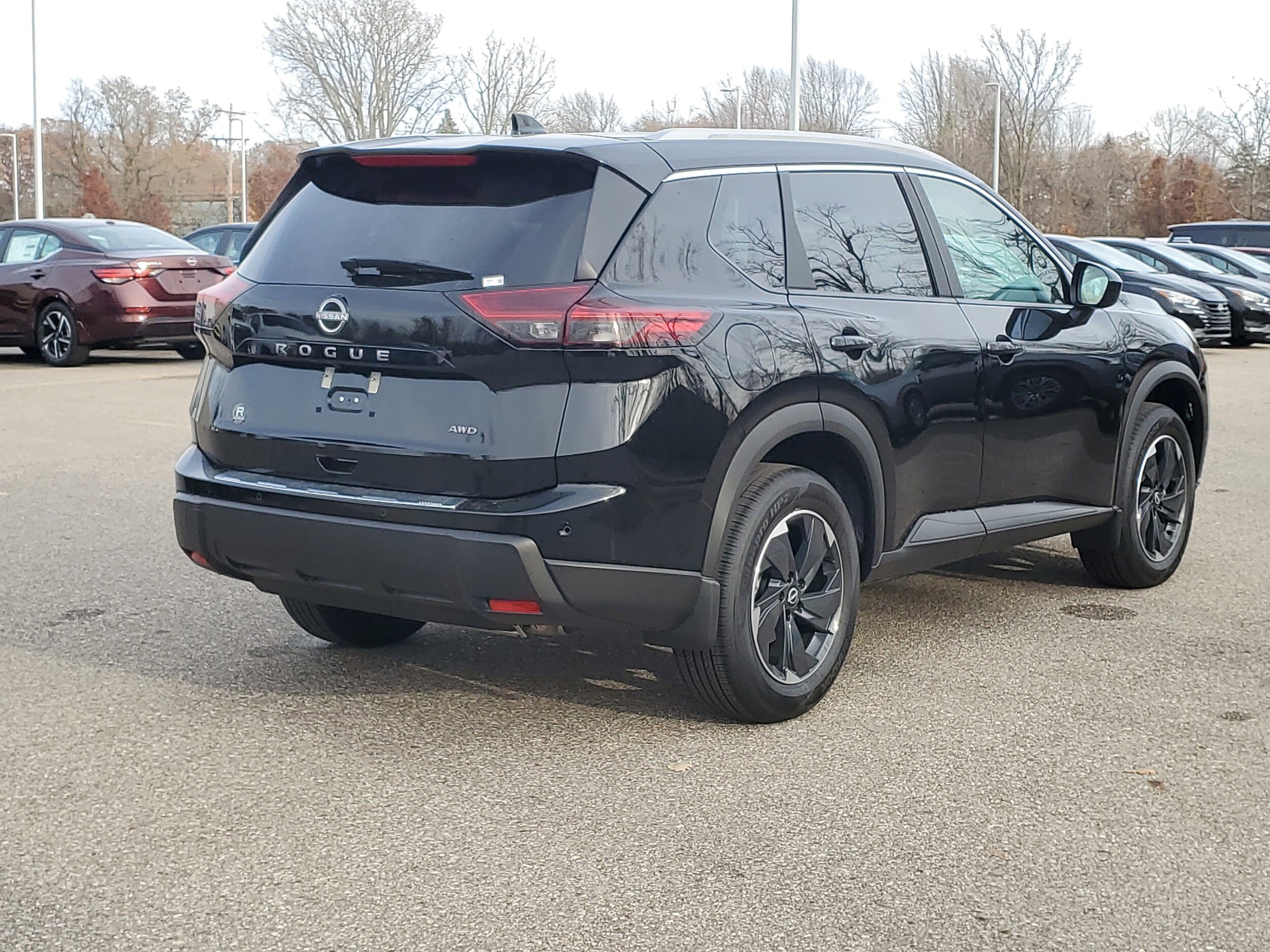 2026 Nissan Rogue SV photo 4