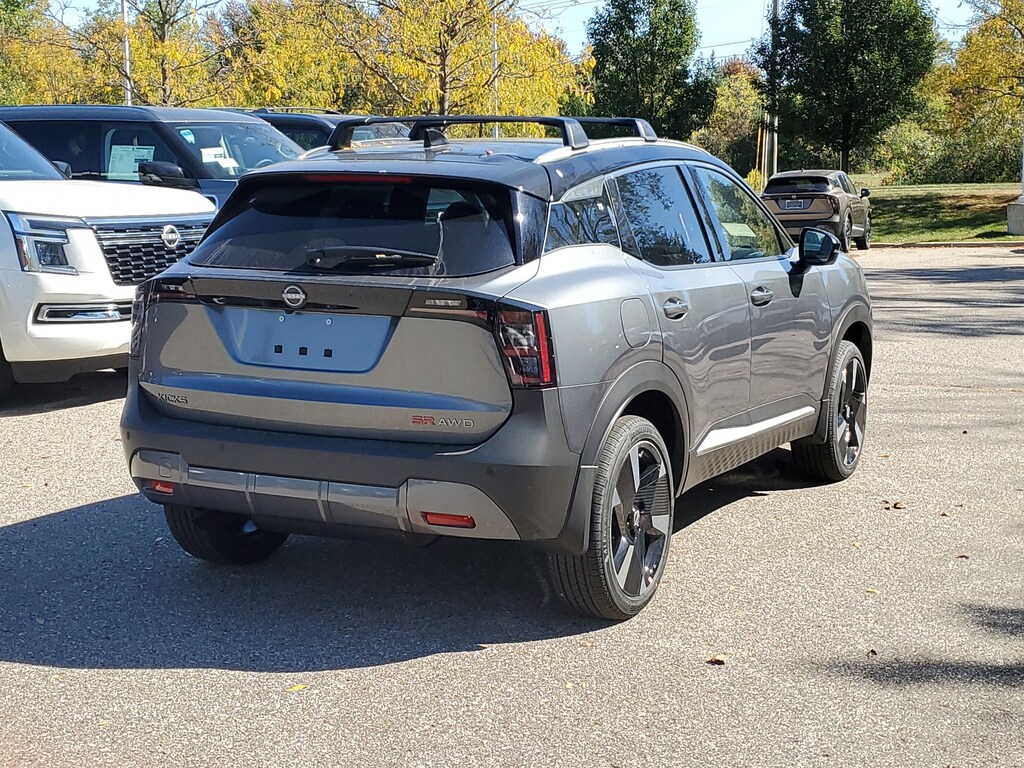 New 2026 Nissan Kicks SR SUV