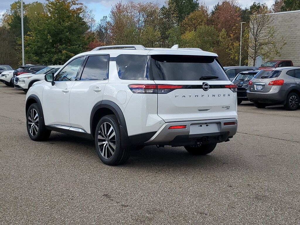 New 2025 Nissan Pathfinder Platinum SUV