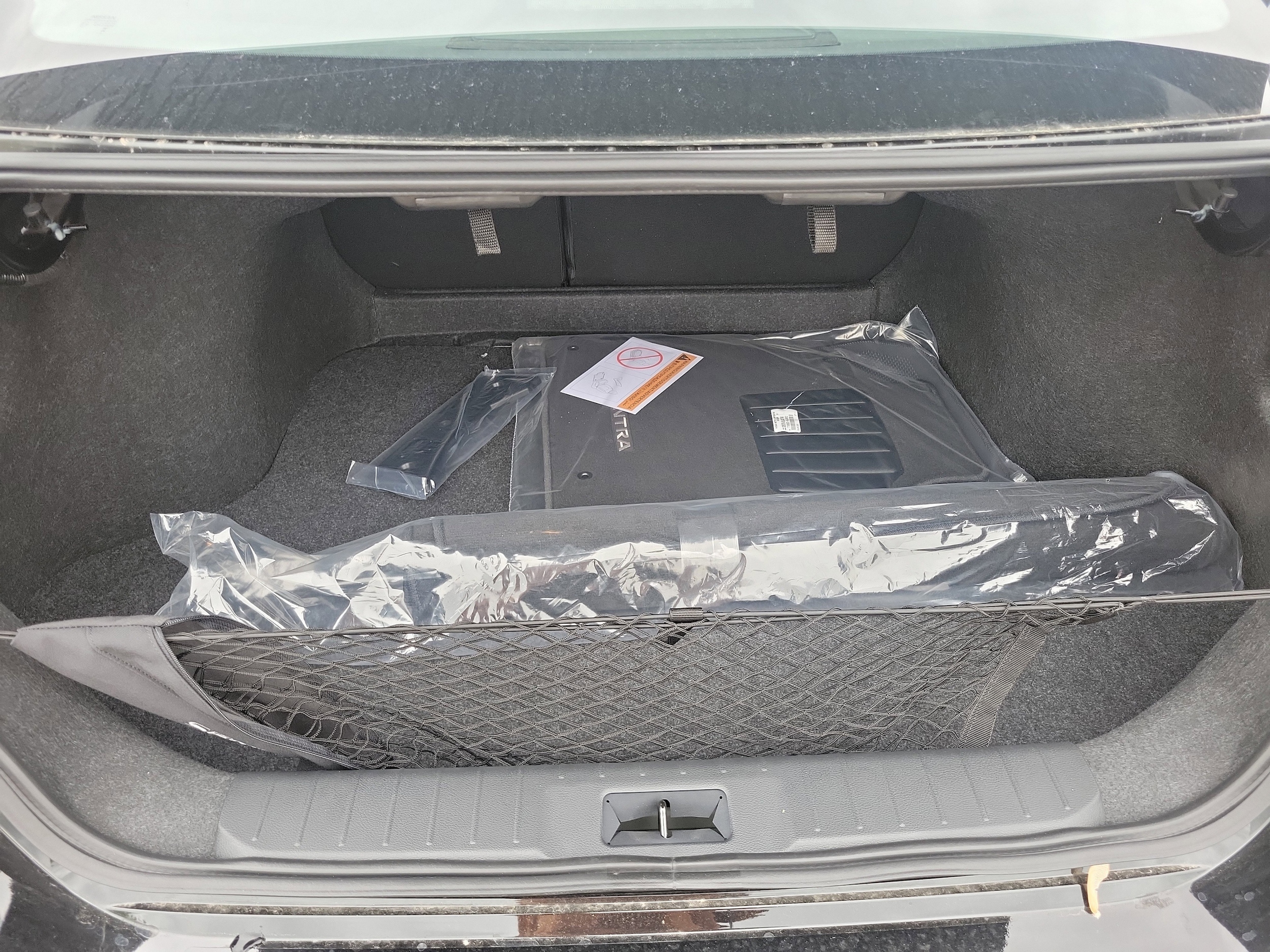 2025 Nissan Sentra SR - Photo 24