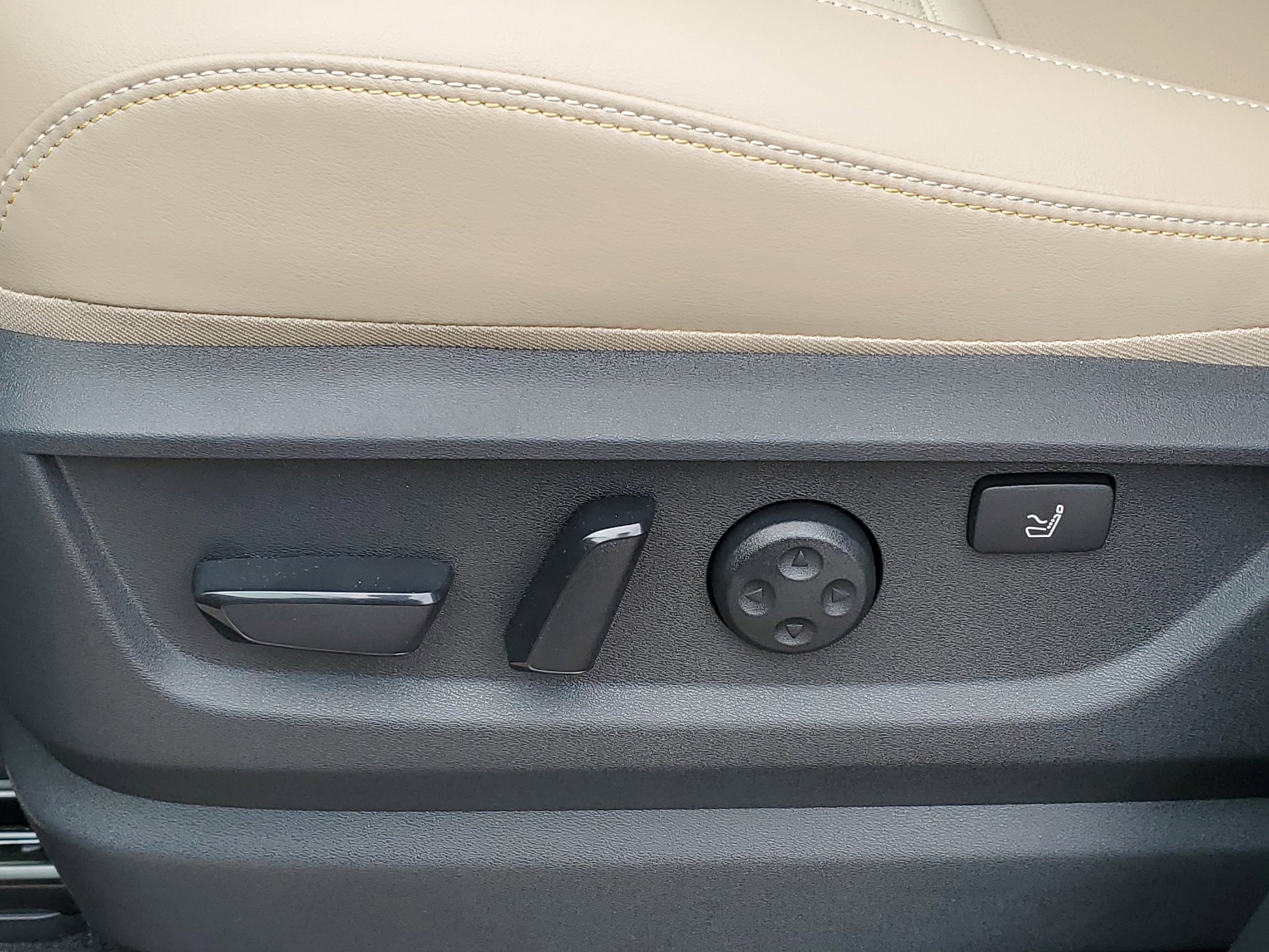 2025 Nissan Armada Platinum Reserve - Photo 6