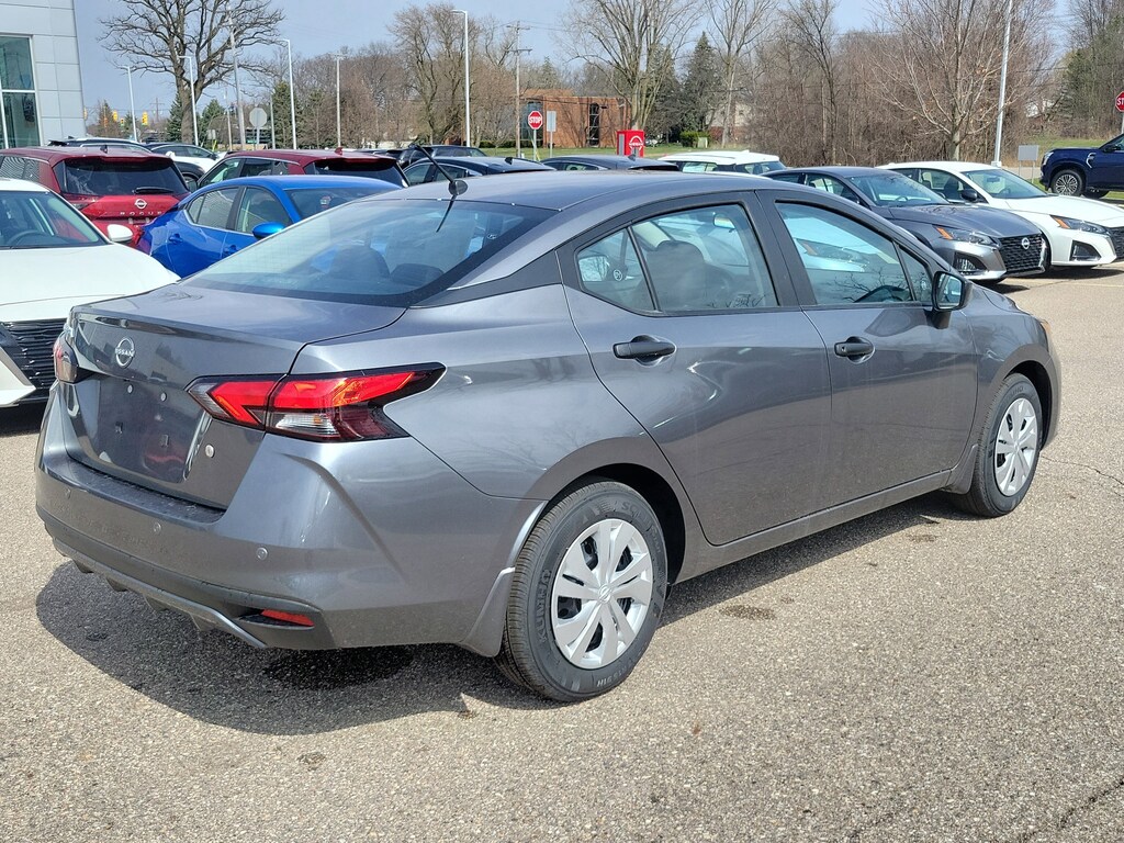 New 2025 Nissan Versa 1.6 S Sedan