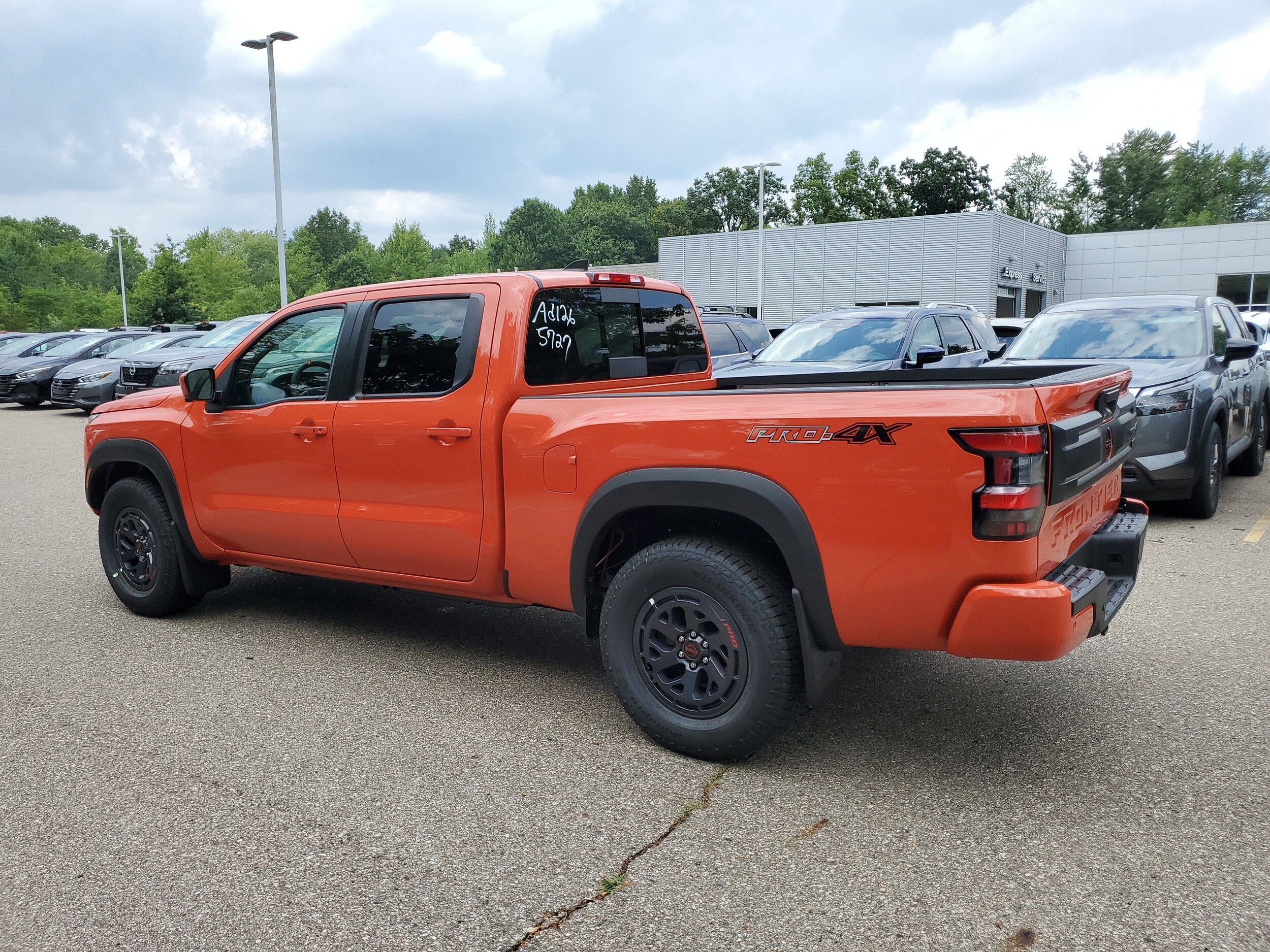 2025 Nissan Frontier PRO-4X photo 3