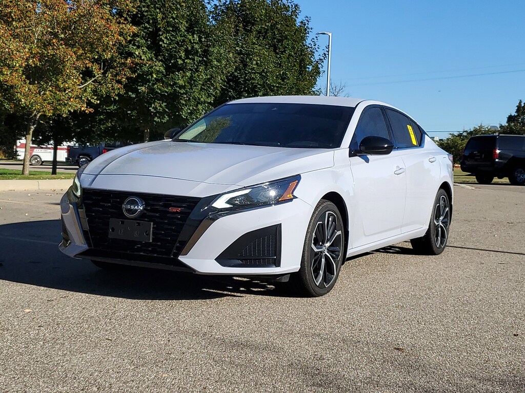 Certified 2025 Nissan Altima SR Sedan