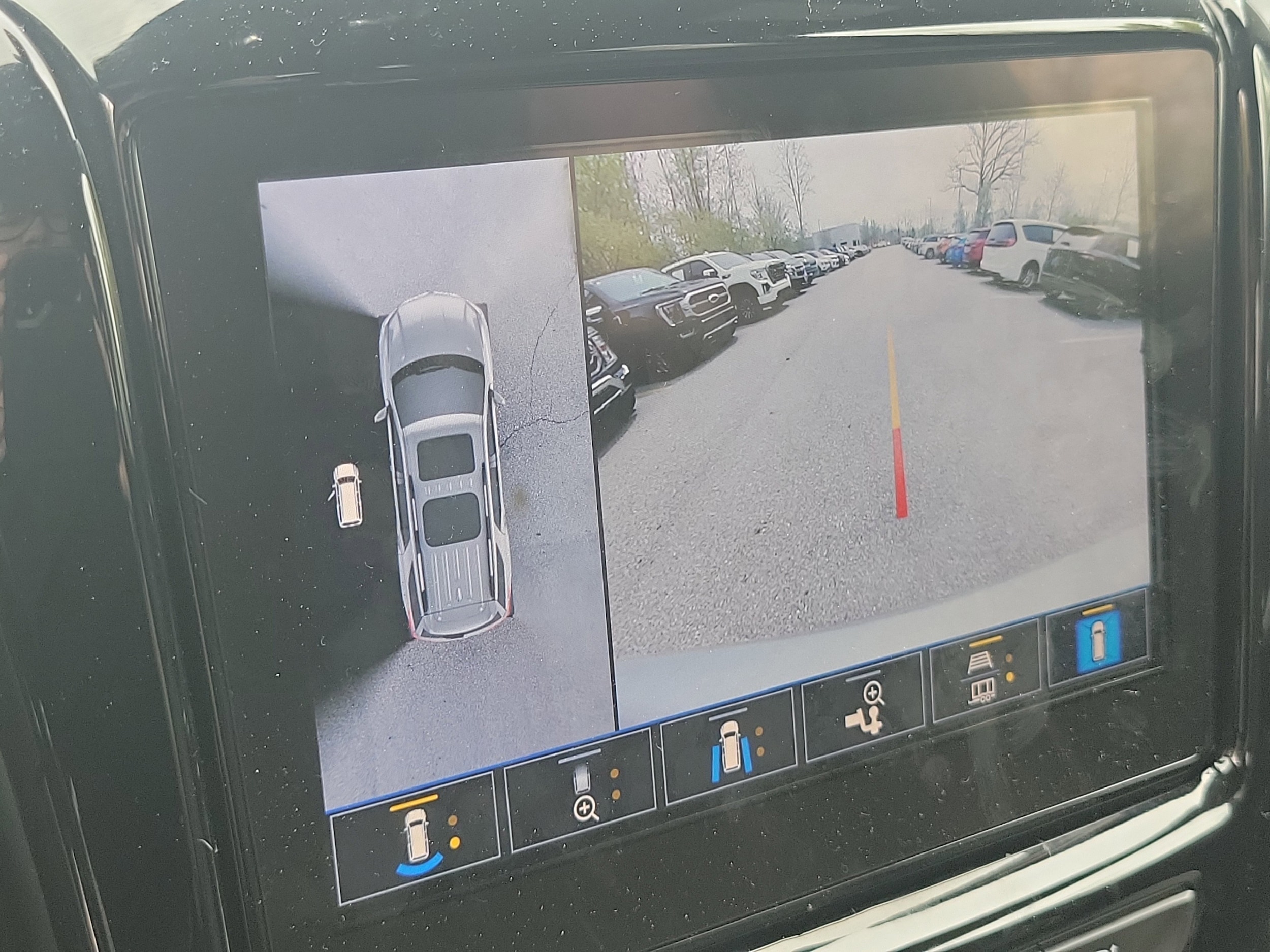 2022 Chevrolet Traverse Premier - Photo 16