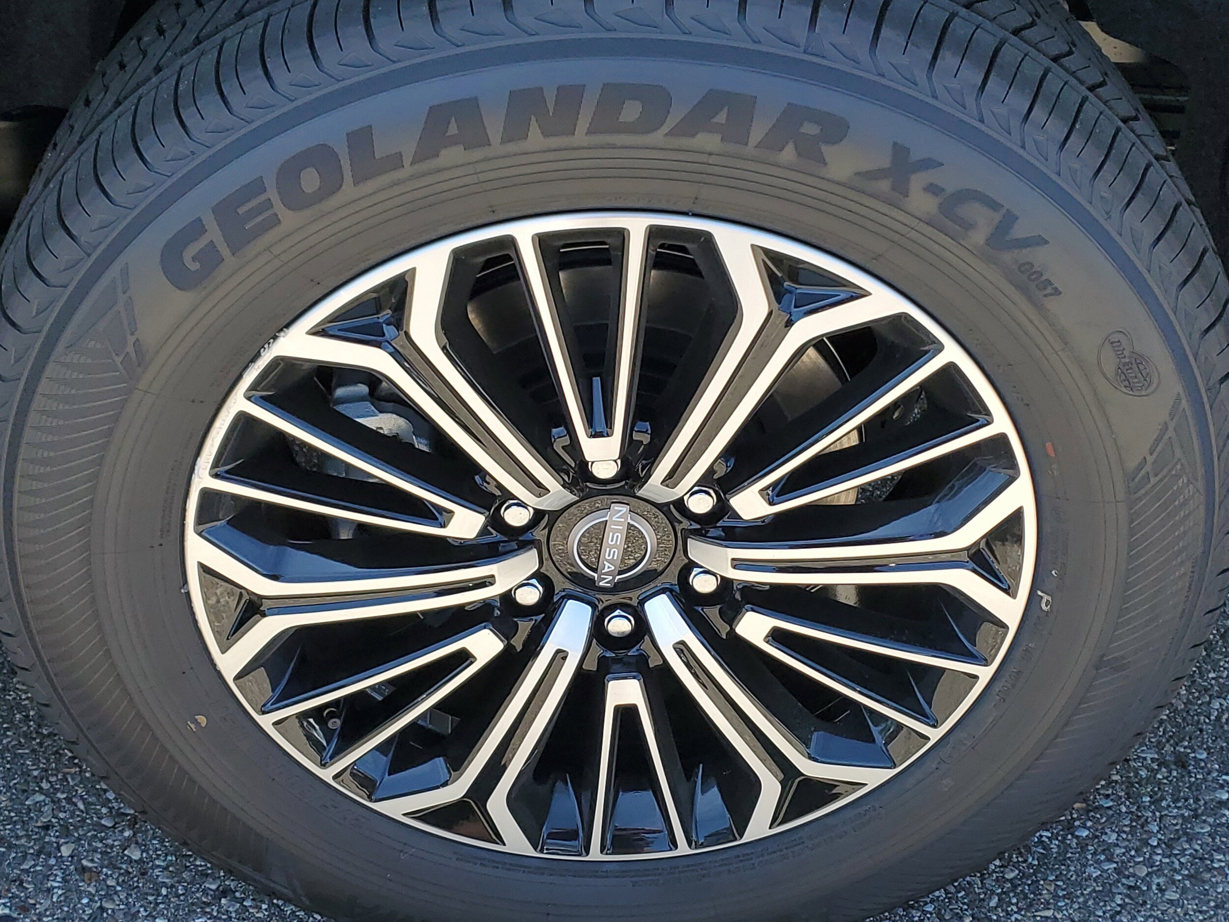 2025 Nissan Armada SL - Photo 32