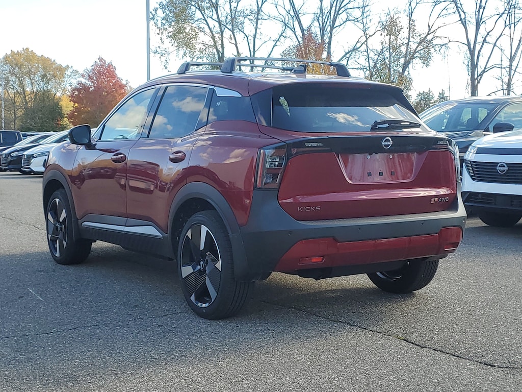 New 2026 Nissan Kicks SR SUV