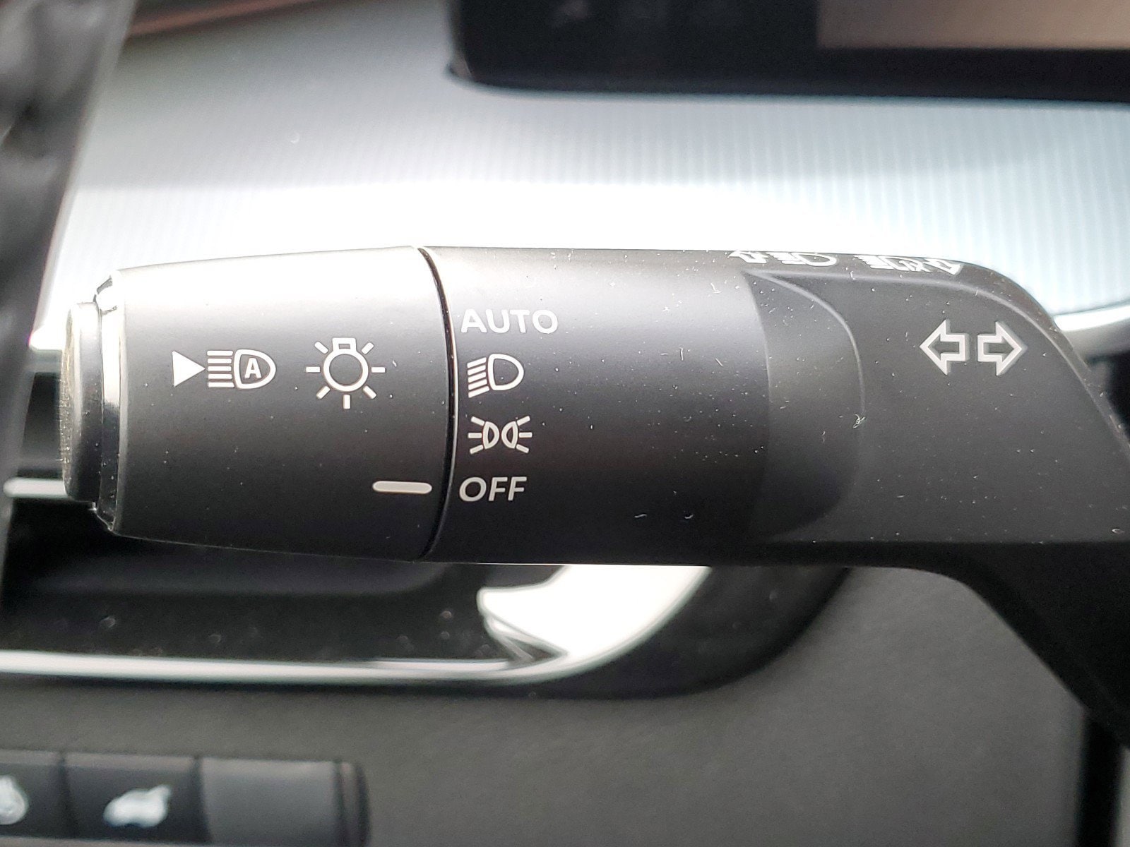 2025 Nissan Murano SL - Photo 12