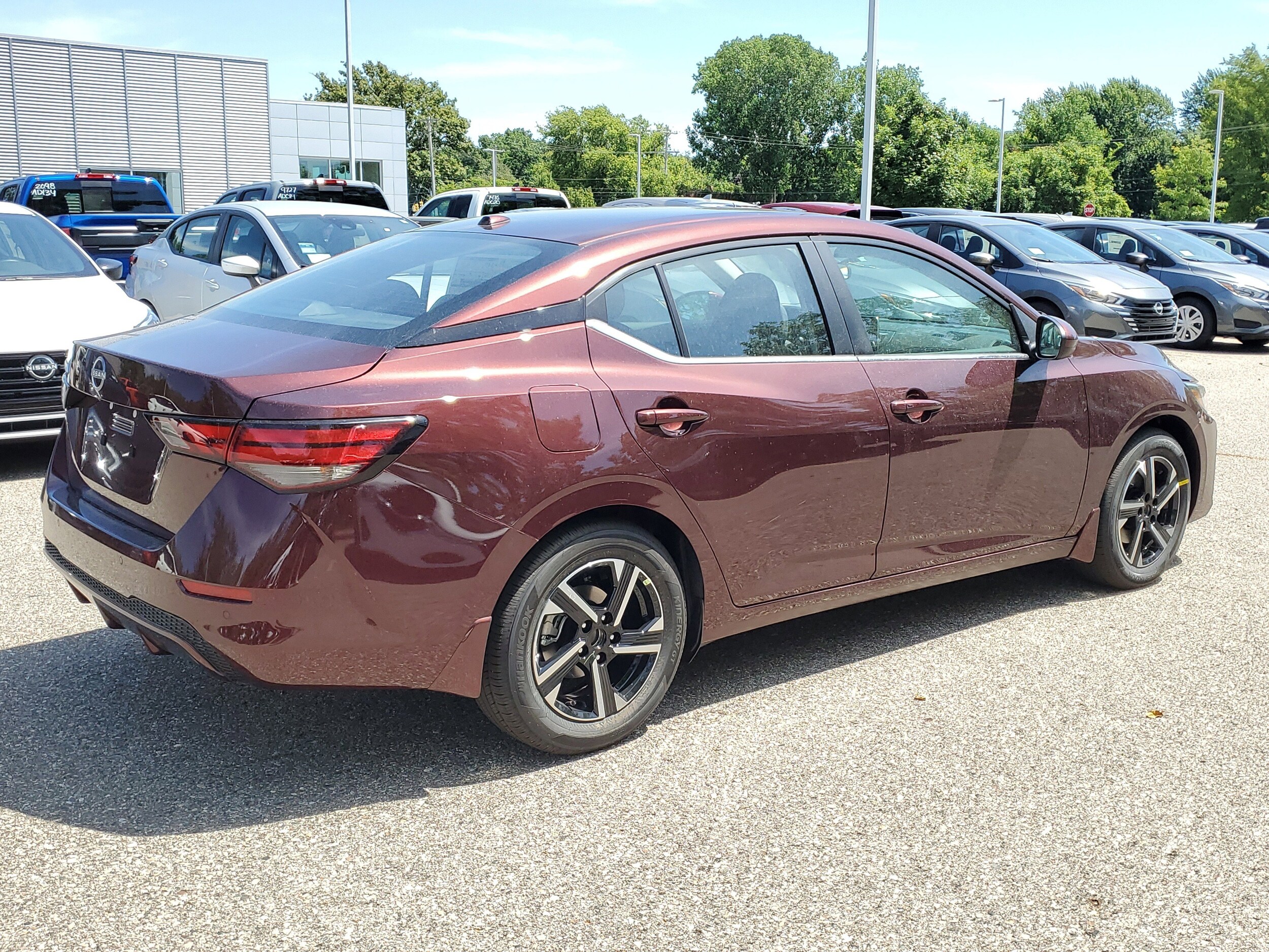 2025 Nissan Sentra SV photo 2