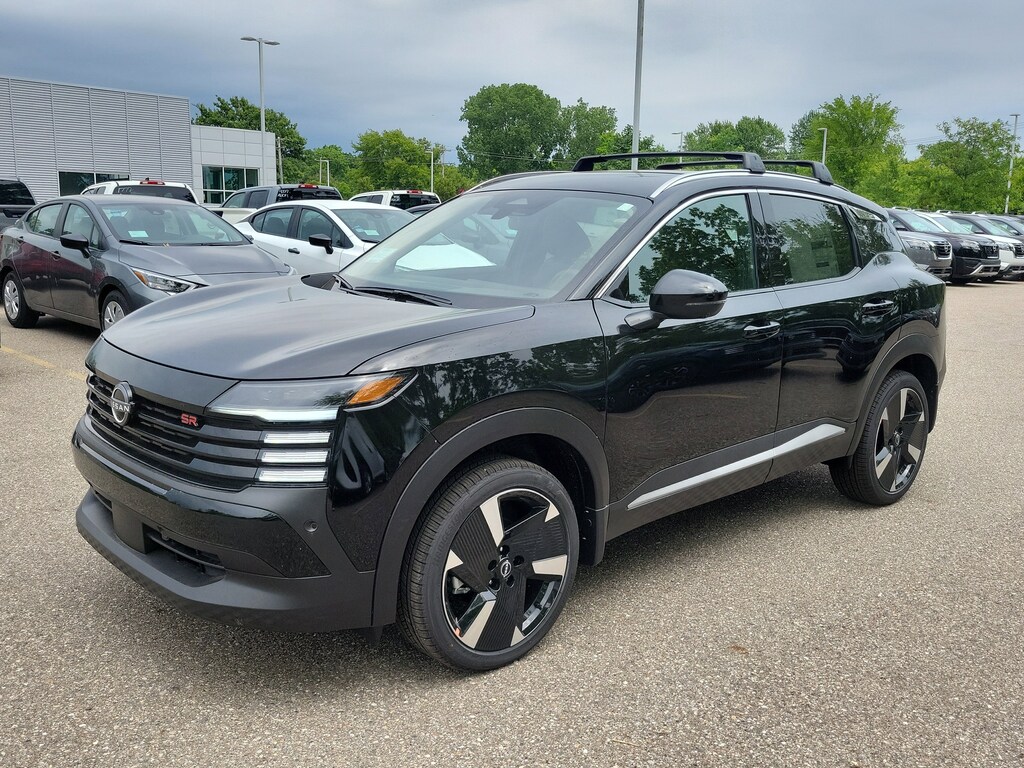 New 2025 Nissan Kicks SR SUV