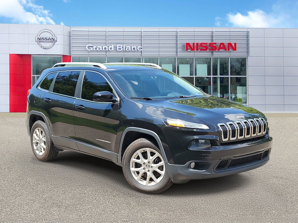 Used 2015 Jeep Cherokee Latitude 4x4 SUV