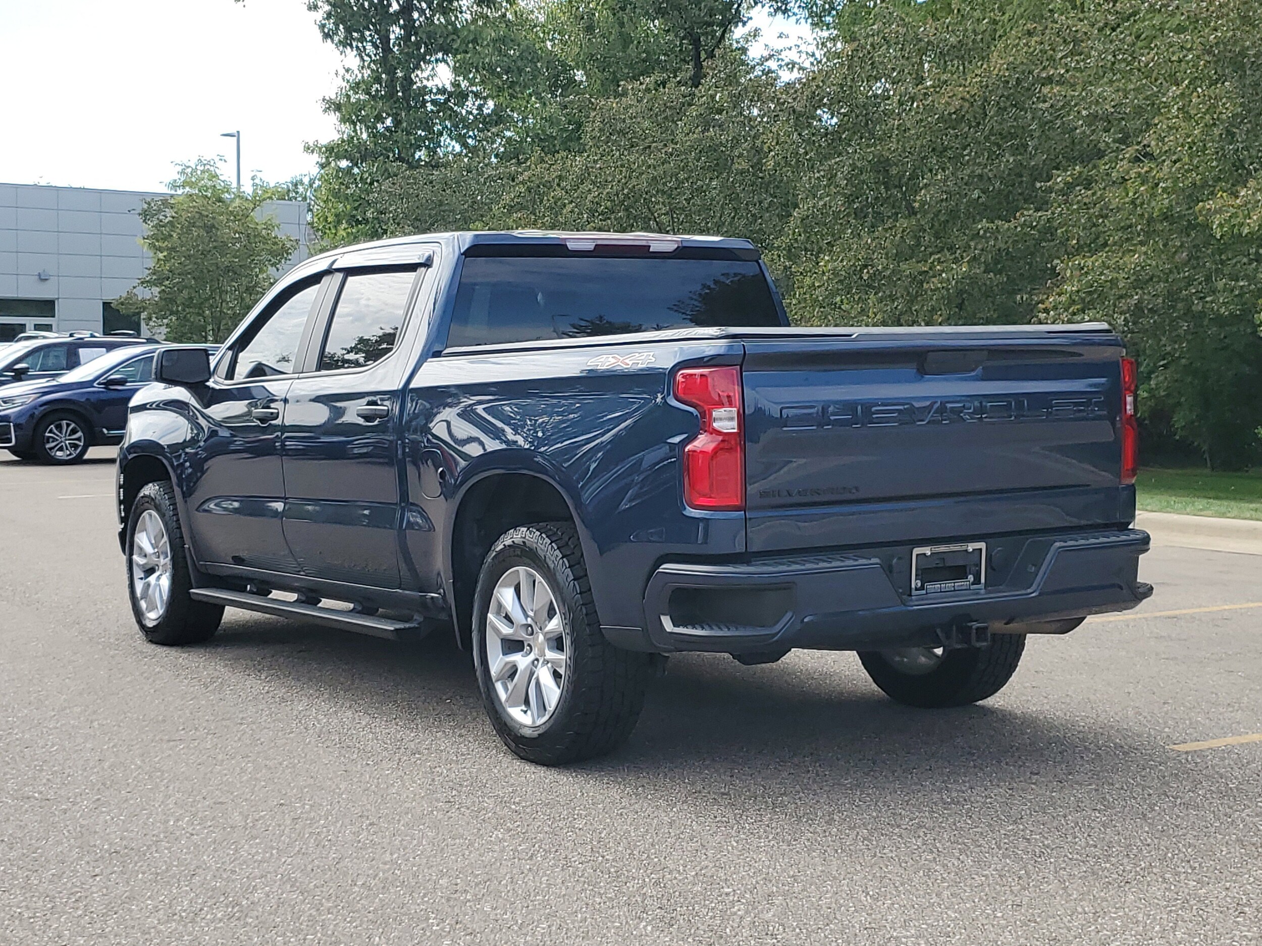 2021 Chevrolet Silverado 1500 Custom photo 3