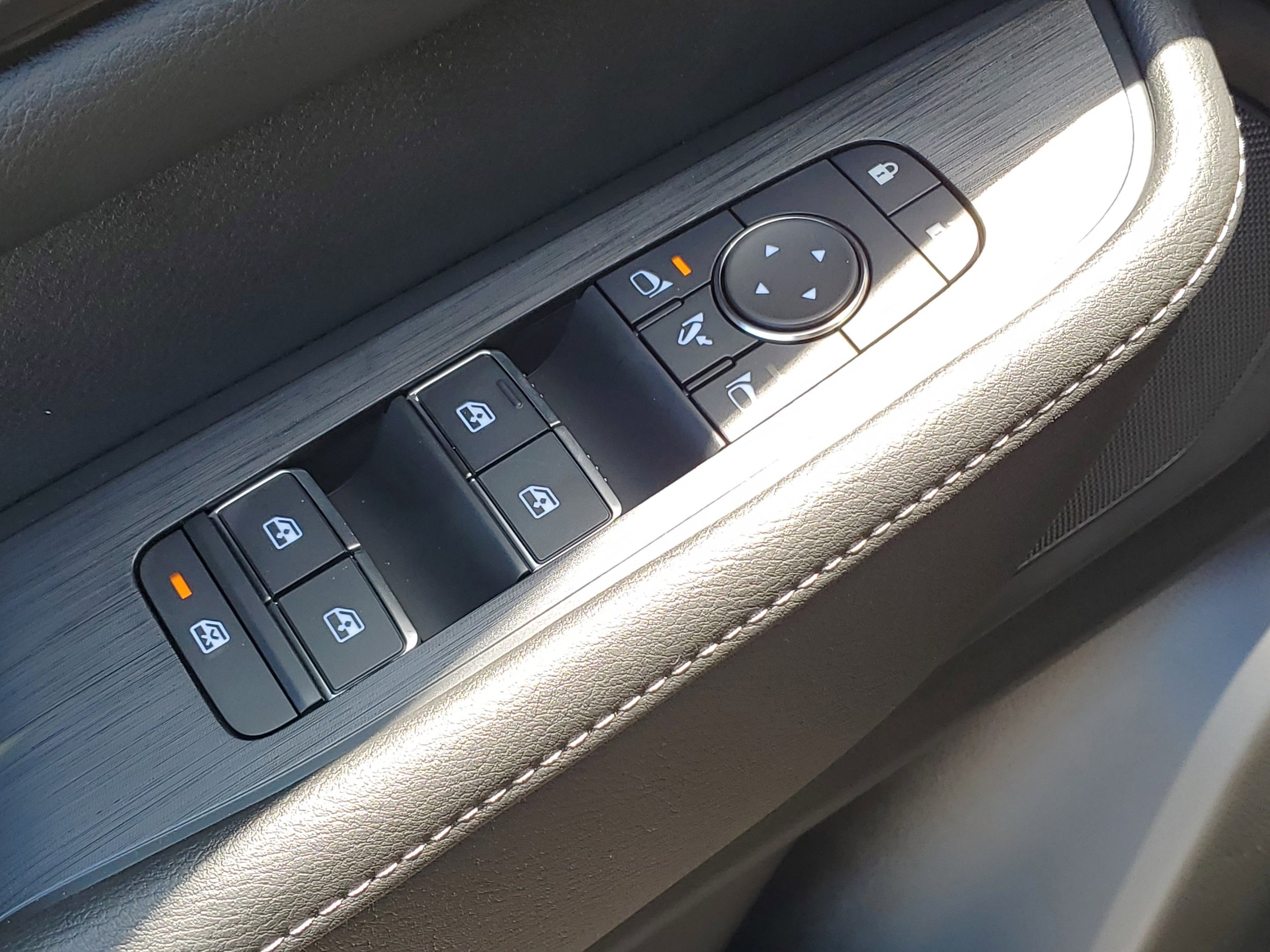 2025 Nissan Armada SL - Photo 22